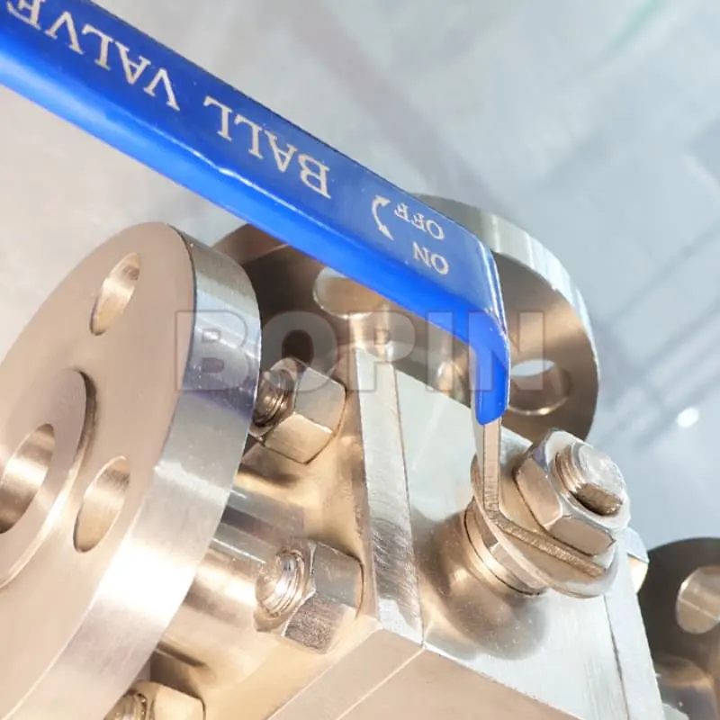 3-way manual A182 F304 Forged Steel Ball Valve.jpg