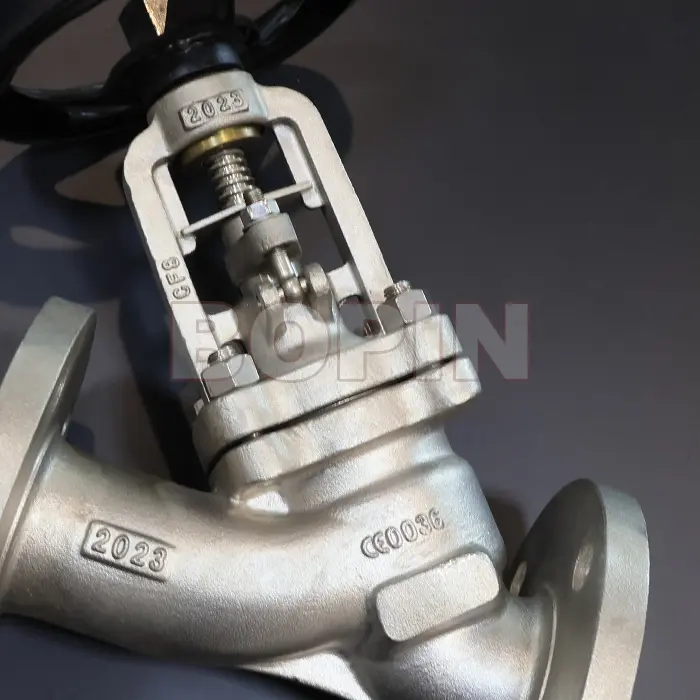 CE certified DIN flanged stainless steel Y pattern bellows sealed globe valve.jpg
